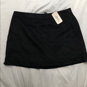 NWT Forever 21 black skort